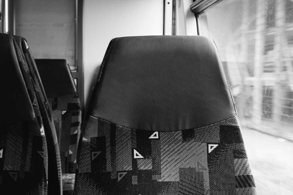 Bussäte på mellanstor buss