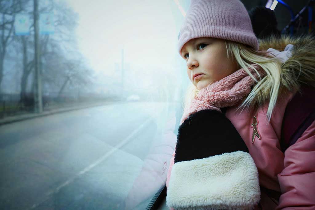 Barn på klassresa med buss